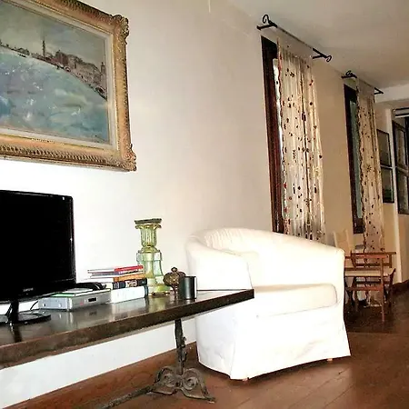Venetian House With Terrace Venise