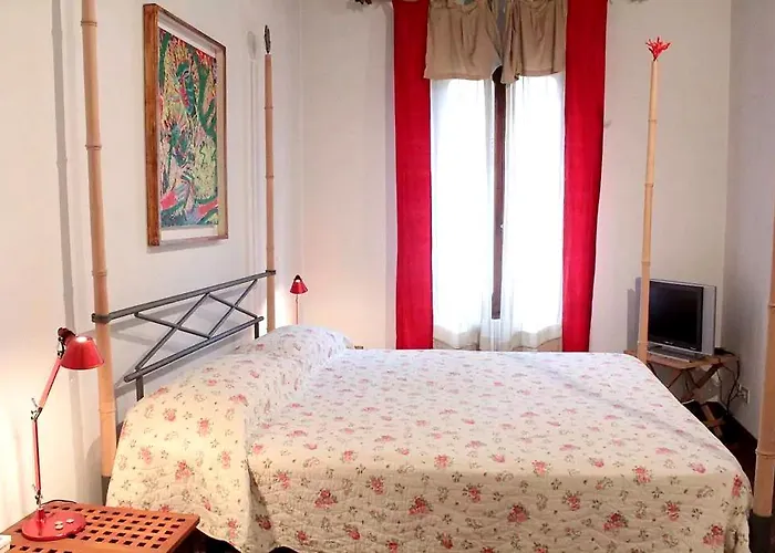 Daire Venetian House With Terrace