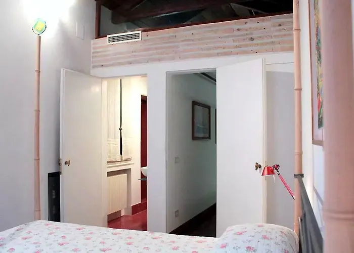 Daire Venetian House With Terrace