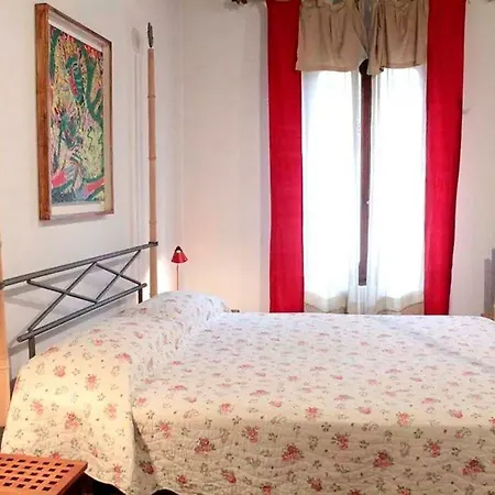 Venetian House With Terrace Apartment